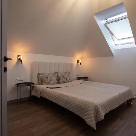 M8 Modern Two-floor *